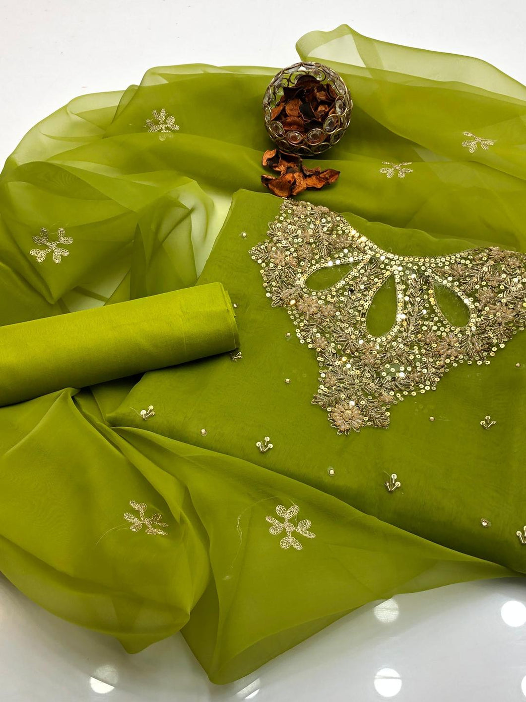 Pcs 3 Pcs women's Unstitched Hand Embroidered Suit