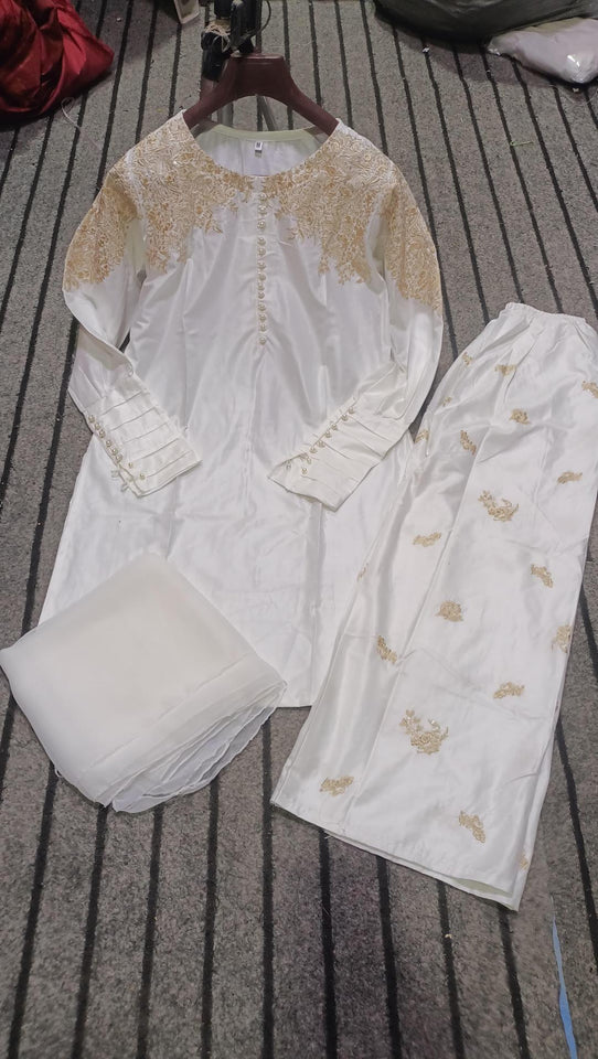 Embroidered Linen Suit Set - 3 Pcs with Chiffon Dupatta for Women