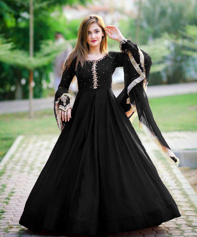 3Pcs Women's Stitched Chiffon Embroidered Maxi Suit